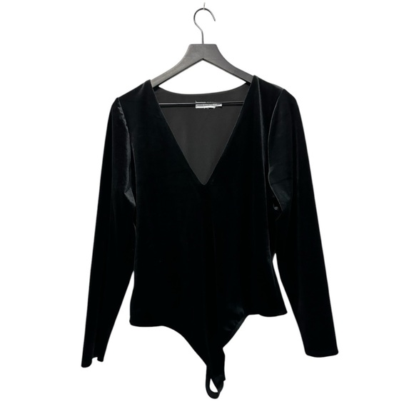 GOOD AMERICAN Black Velvet Long Sleeve Thong Bodysuit - Picture 1 of 4